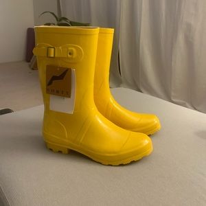 NWT: Yellow Rain Boots